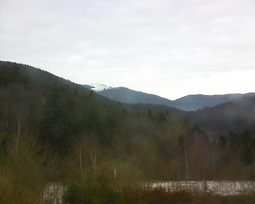 Le petit ballon vu depuis le Domaine Langmatt à Murbach le 06.03.2018 à 09:15 Le petit ballon (Alsace, Vosges) le 06.03.2018 à 09:15