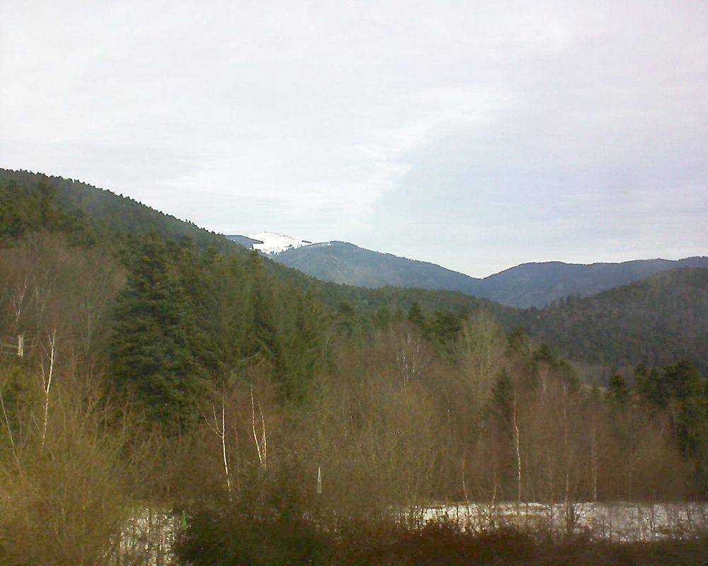 Le petit ballon vu depuis le Domaine Langmatt à Murbach le 06.03.2018 à 10:45 Le petit ballon (Alsace, Vosges) le 06.03.2018 à 10:45