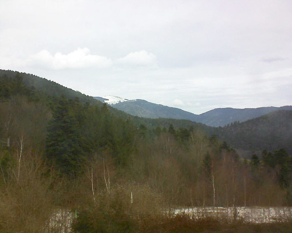 Le petit ballon vu depuis le Domaine Langmatt à Murbach le 06.03.2018 à 11:15 Le petit ballon (Alsace, Vosges) le 06.03.2018 à 11:15