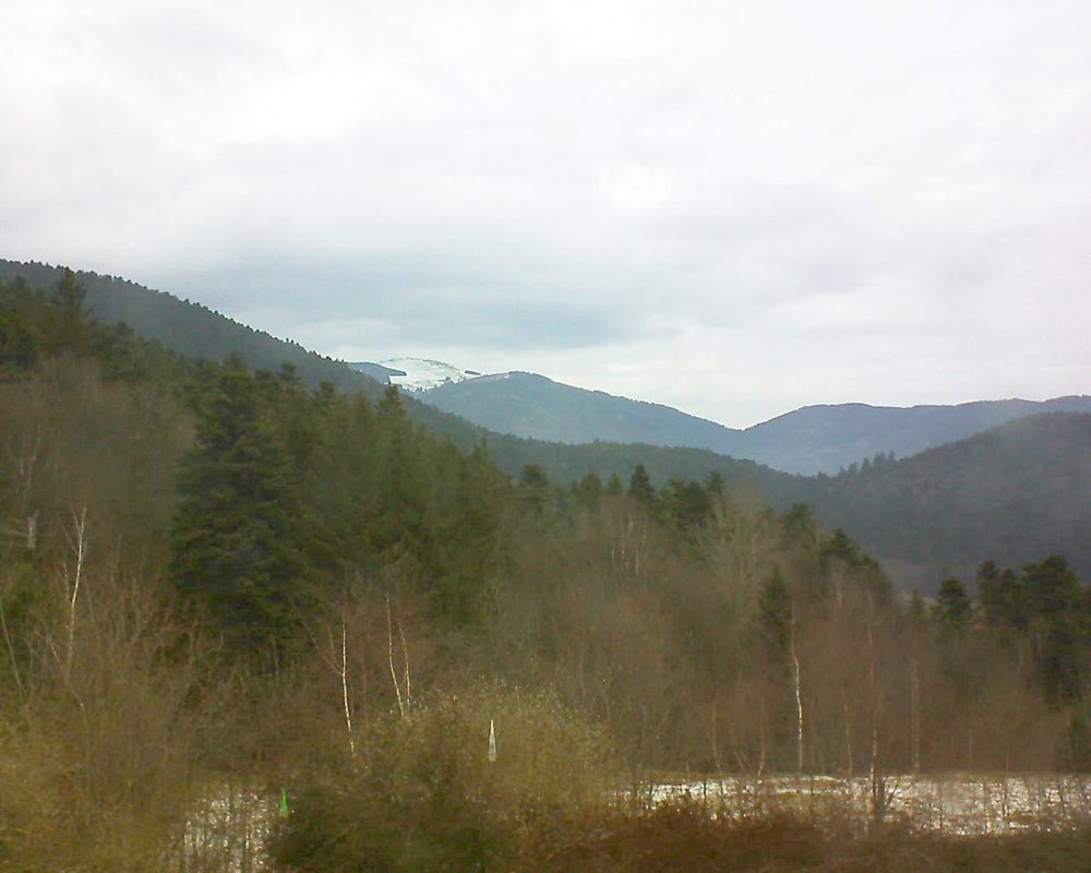 Le petit ballon vu depuis le Domaine Langmatt à Murbach le 06.03.2018 à 12:15 Le petit ballon (Alsace, Vosges) le 06.03.2018 à 12:15
