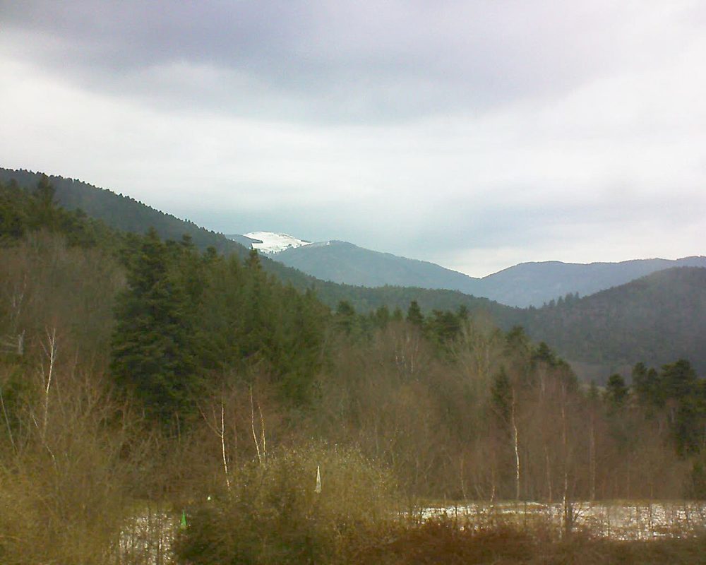 Le petit ballon vu depuis le Domaine Langmatt à Murbach le 06.03.2018 à 12:45 Le petit ballon (Alsace, Vosges) le 06.03.2018 à 12:45
