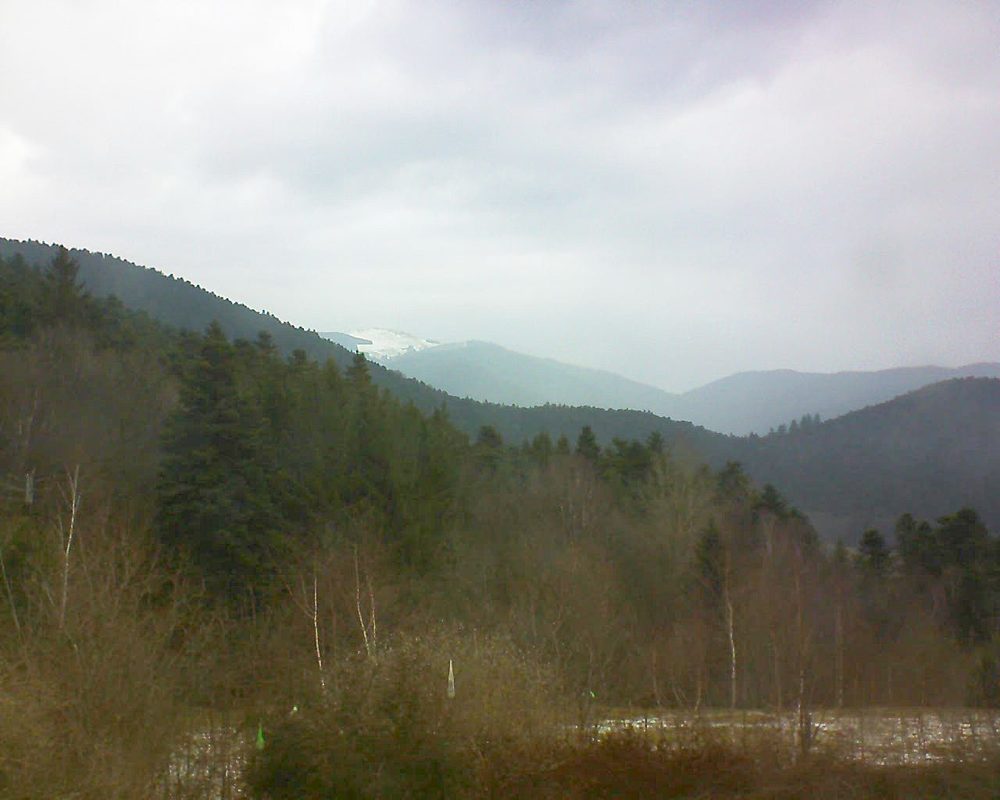 Le petit ballon vu depuis le Domaine Langmatt à Murbach le 06.03.2018 à 14:15 Le petit ballon (Alsace, Vosges) le 06.03.2018 à 14:15