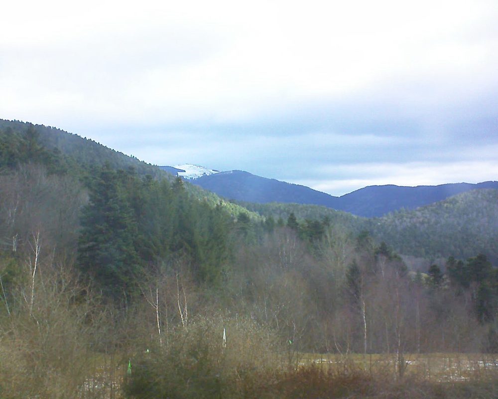 Le petit ballon vu depuis le Domaine Langmatt à Murbach le 07.03.2018 à 09:15 Le petit ballon (Alsace, Vosges) le 07.03.2018 à 09:15