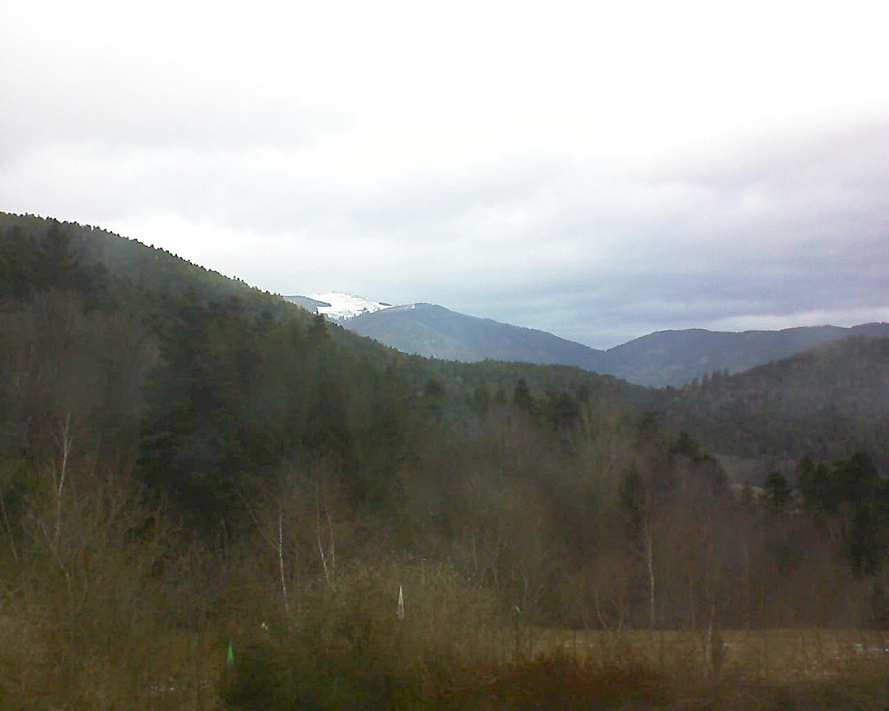 Le petit ballon vu depuis le Domaine Langmatt à Murbach le 07.03.2018 à 11:00 Le petit ballon (Alsace, Vosges) le 07.03.2018 à 11:00