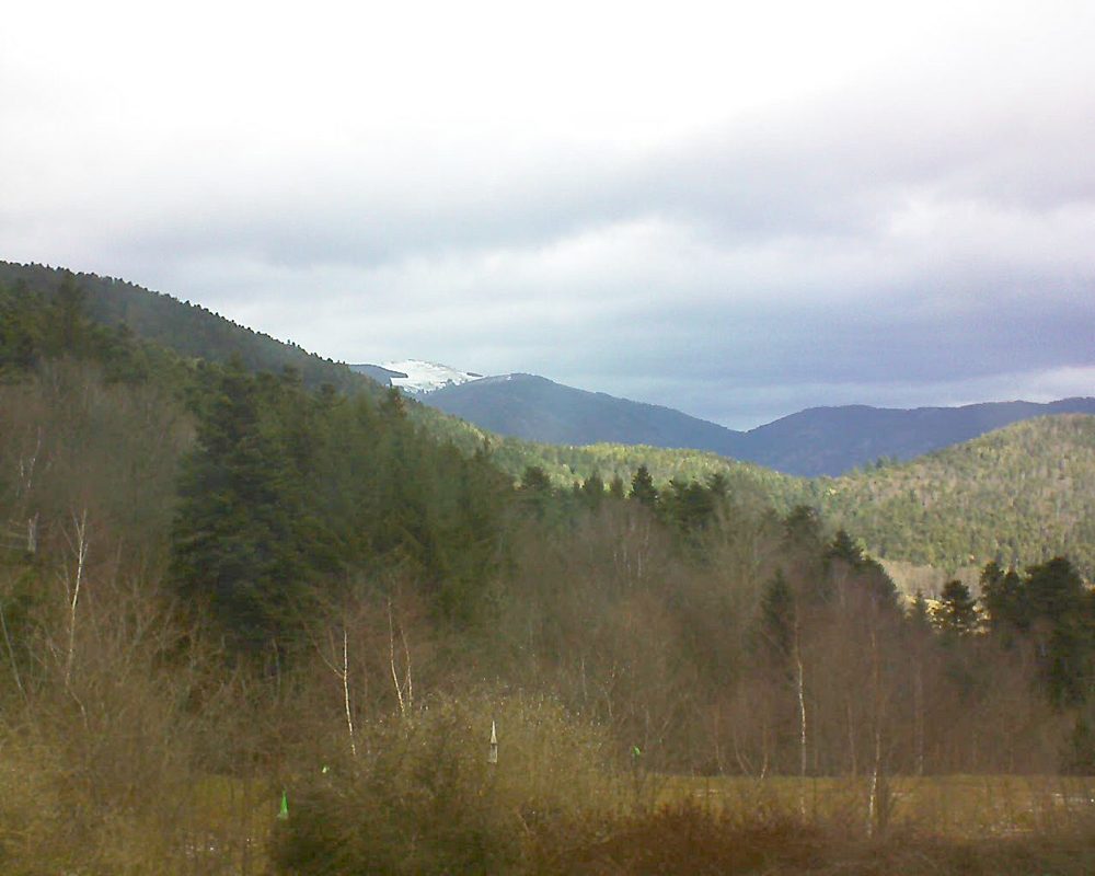 Le petit ballon vu depuis le Domaine Langmatt à Murbach le 07.03.2018 à 11:15 Le petit ballon (Alsace, Vosges) le 07.03.2018 à 11:15