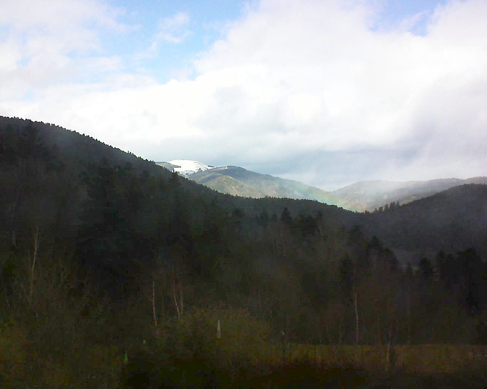 Le petit ballon vu depuis le Domaine Langmatt à Murbach le 07.03.2018 à 12:00 Le petit ballon (Alsace, Vosges) le 07.03.2018 à 12:00