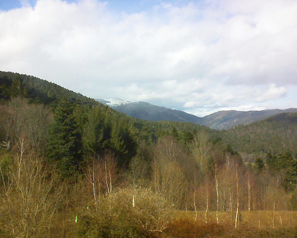 Le petit ballon vu depuis le Domaine Langmatt à Murbach le 07.03.2018 à 14:45 Le petit ballon (Alsace, Vosges) le 07.03.2018 à 14:45