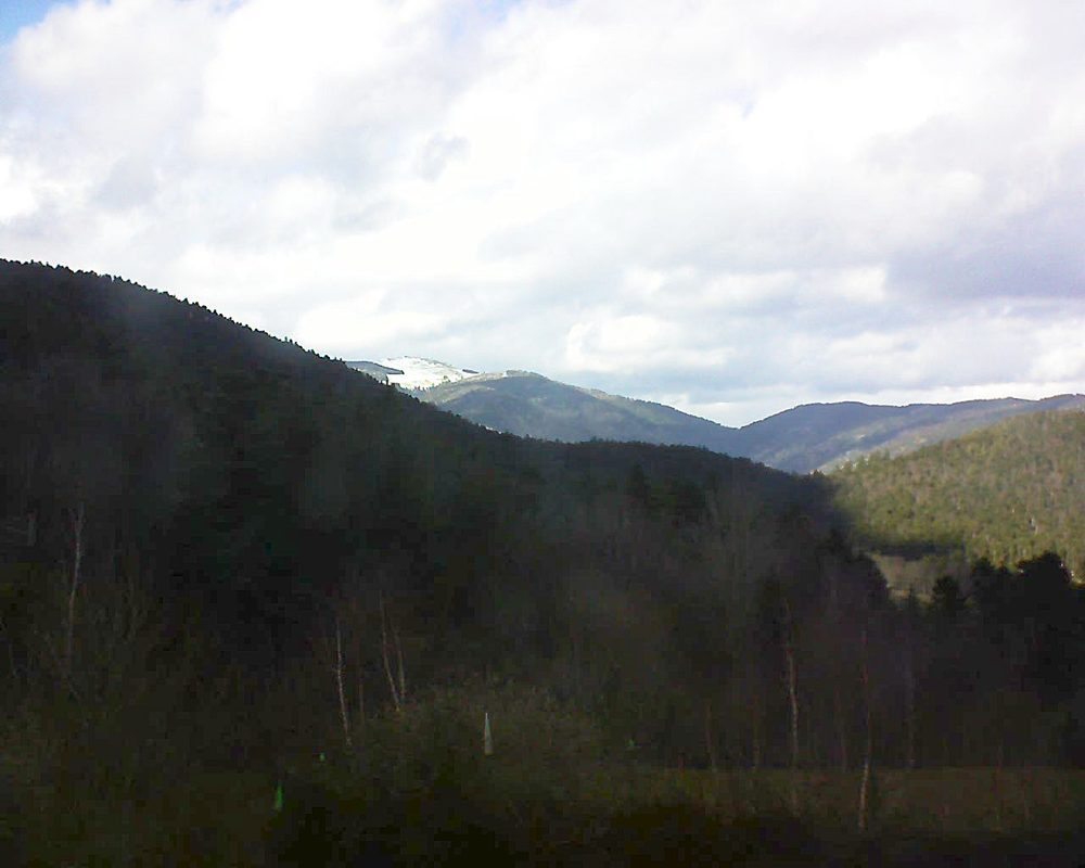 Le petit ballon vu depuis le Domaine Langmatt à Murbach le 07.03.2018 à 15:00 Le petit ballon (Alsace, Vosges) le 07.03.2018 à 15:00