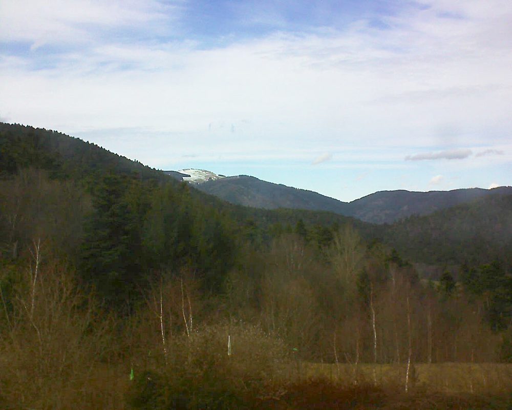 Le petit ballon vu depuis le Domaine Langmatt à Murbach le 08.03.2018 à 15:00 Le petit ballon (Alsace, Vosges) le 08.03.2018 à 15:00