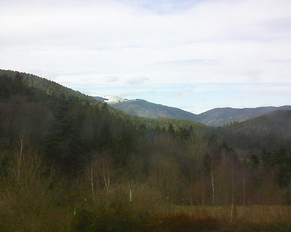 Le petit ballon vu depuis le Domaine Langmatt à Murbach le 08.03.2018 à 15:30 Le petit ballon (Alsace, Vosges) le 08.03.2018 à 15:30