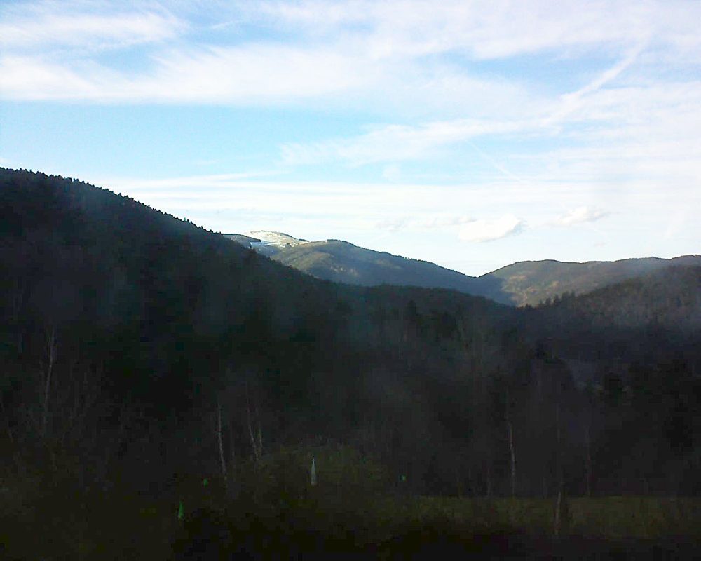 Le petit ballon vu depuis le Domaine Langmatt à Murbach le 08.03.2018 à 17:15 Le petit ballon (Alsace, Vosges) le 08.03.2018 à 17:15