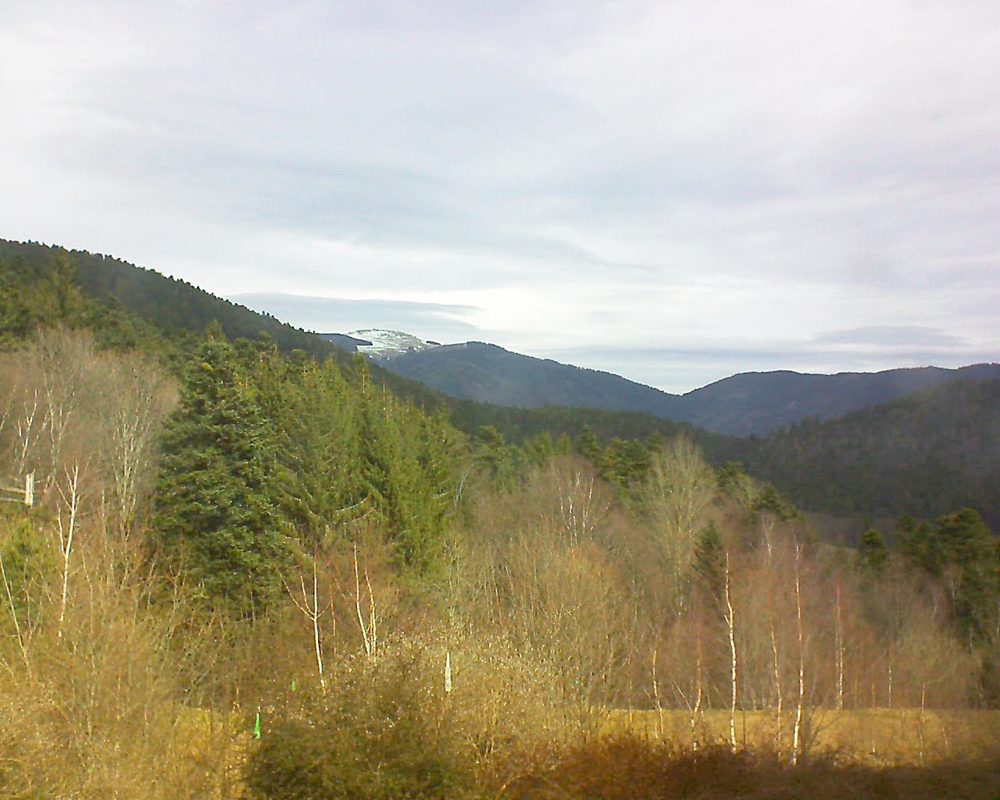 Le petit ballon vu depuis le Domaine Langmatt à Murbach le 09.03.2018 à 11:00 Le petit ballon (Alsace, Vosges) le 09.03.2018 à 11:00