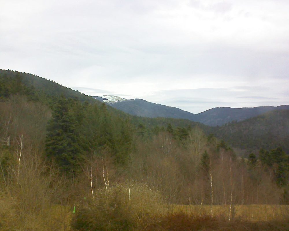 Le petit ballon vu depuis le Domaine Langmatt à Murbach le 09.03.2018 à 11:15 Le petit ballon (Alsace, Vosges) le 09.03.2018 à 11:15