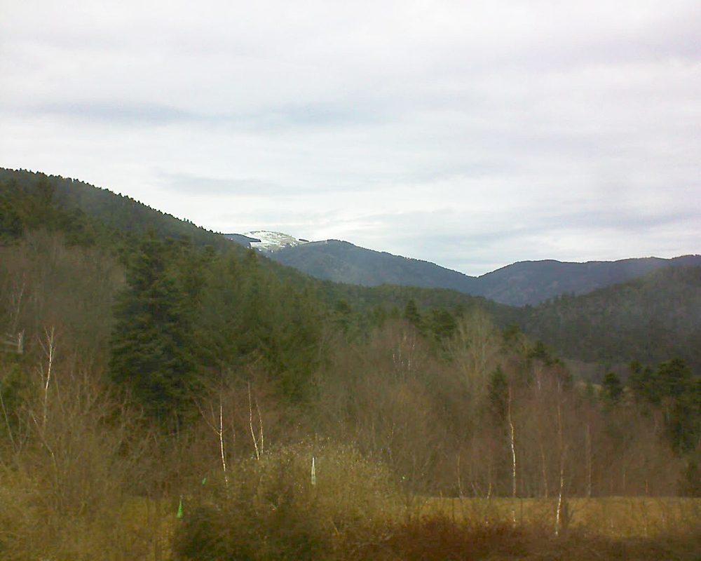 Le petit ballon vu depuis le Domaine Langmatt à Murbach le 09.03.2018 à 12:15 Le petit ballon (Alsace, Vosges) le 09.03.2018 à 12:15