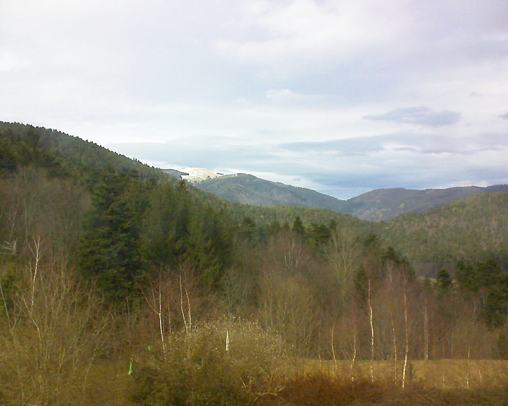 Le petit ballon vu depuis le Domaine Langmatt à Murbach le 09.03.2018 à 14:15 Le petit ballon (Alsace, Vosges) le 09.03.2018 à 14:15