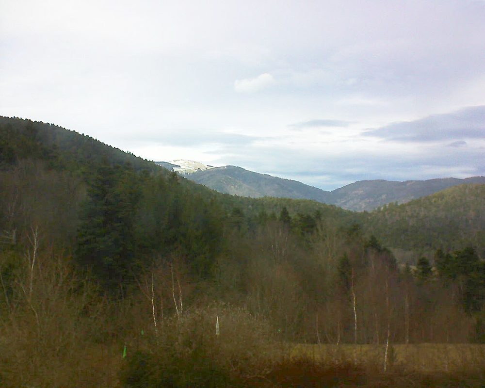 Le petit ballon vu depuis le Domaine Langmatt à Murbach le 09.03.2018 à 14:30 Le petit ballon (Alsace, Vosges) le 09.03.2018 à 14:30