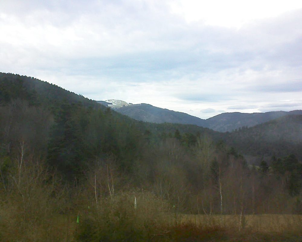 Le petit ballon vu depuis le Domaine Langmatt à Murbach le 09.03.2018 à 17:15 Le petit ballon (Alsace, Vosges) le 09.03.2018 à 17:15