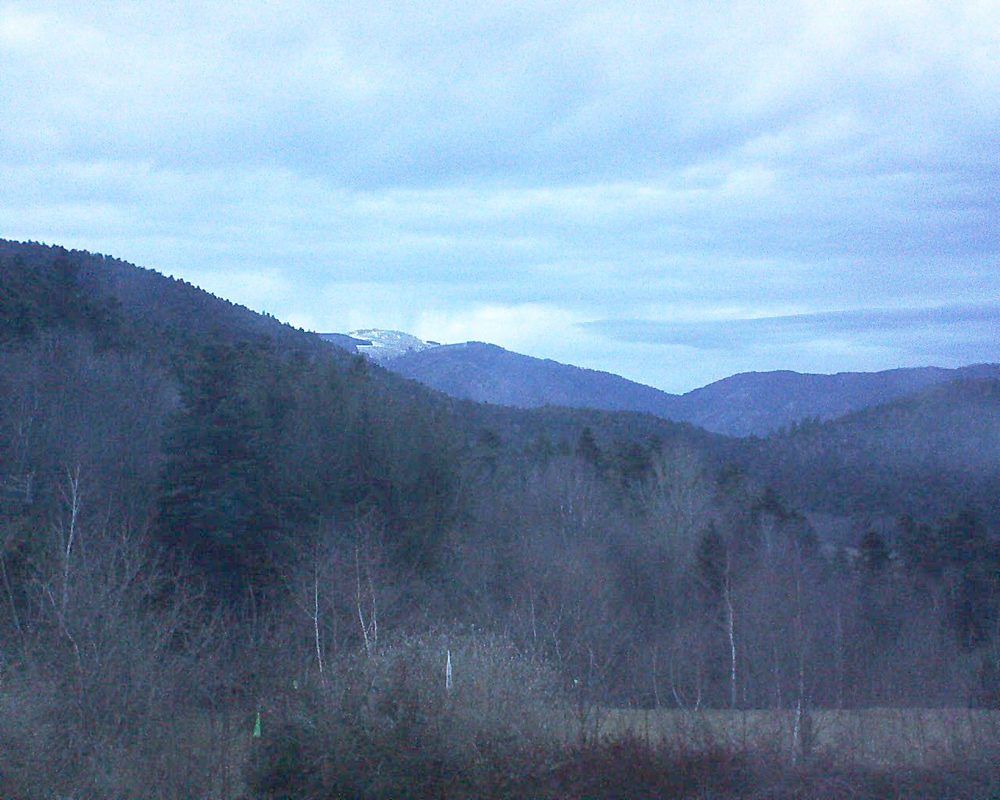 Le petit ballon vu depuis le Domaine Langmatt à Murbach le 09.03.2018 à 18:30 Le petit ballon (Alsace, Vosges) le 09.03.2018 à 18:30