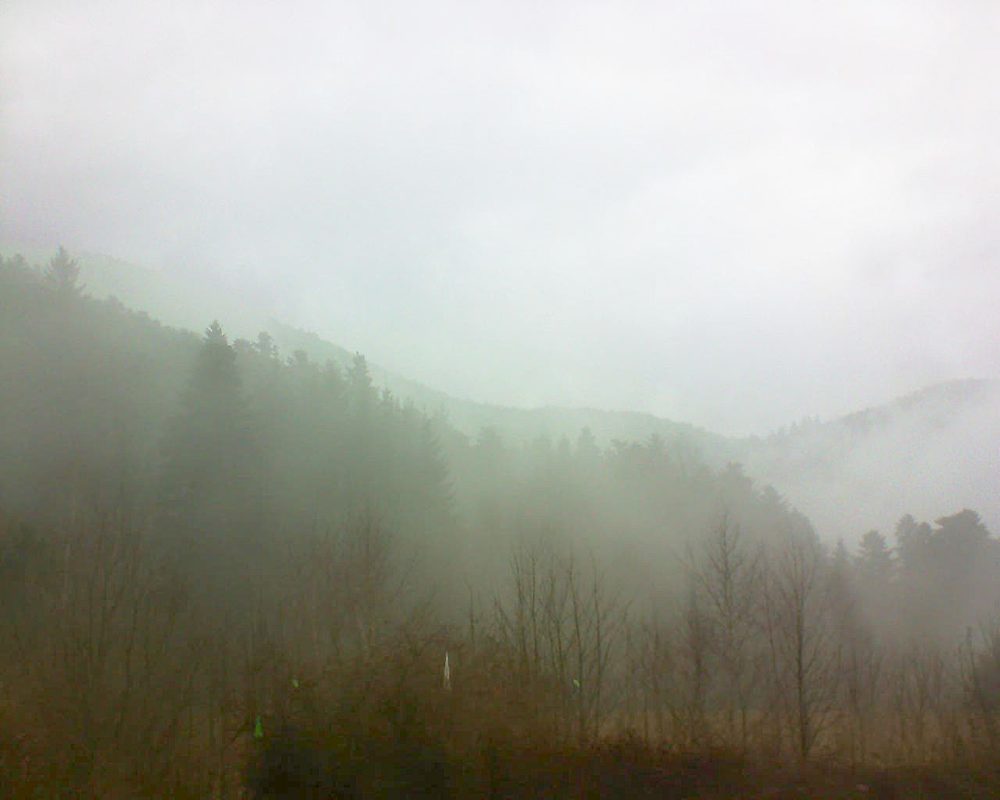 Le petit ballon vu depuis le Domaine Langmatt à Murbach le 10.03.2018 à 12:00 Le petit ballon (Alsace, Vosges) le 10.03.2018 à 12:00