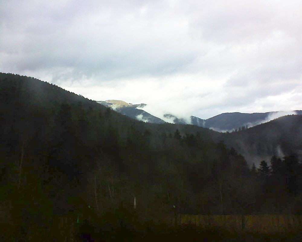 Le petit ballon vu depuis le Domaine Langmatt à Murbach le 10.03.2018 à 15:45 Le petit ballon (Alsace, Vosges) le 10.03.2018 à 15:45