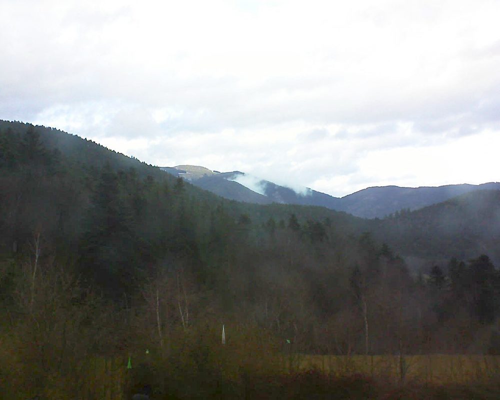 Le petit ballon vu depuis le Domaine Langmatt à Murbach le 10.03.2018 à 16:45 Le petit ballon (Alsace, Vosges) le 10.03.2018 à 16:45