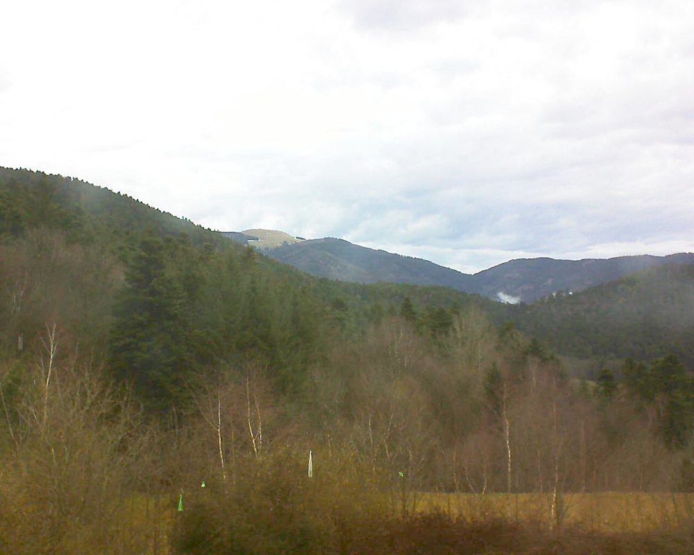 Le petit ballon vu depuis le Domaine Langmatt à Murbach le 11.03.2018 à 11:00 Le petit ballon (Alsace, Vosges) le 11.03.2018 à 11:00