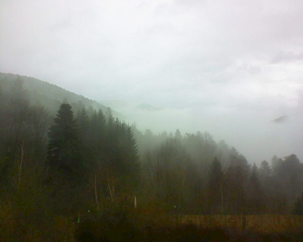 Le petit ballon vu depuis le Domaine Langmatt à Murbach le 11.03.2018 à 13:30 Le petit ballon (Alsace, Vosges) le 11.03.2018 à 13:30