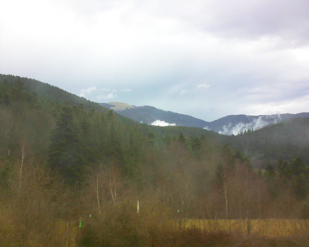 Le petit ballon vu depuis le Domaine Langmatt à Murbach le 11.03.2018 à 14:00 Le petit ballon (Alsace, Vosges) le 11.03.2018 à 14:00