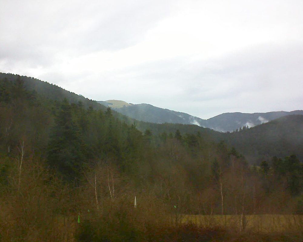 Le petit ballon vu depuis le Domaine Langmatt à Murbach le 11.03.2018 à 15:00 Le petit ballon (Alsace, Vosges) le 11.03.2018 à 15:00