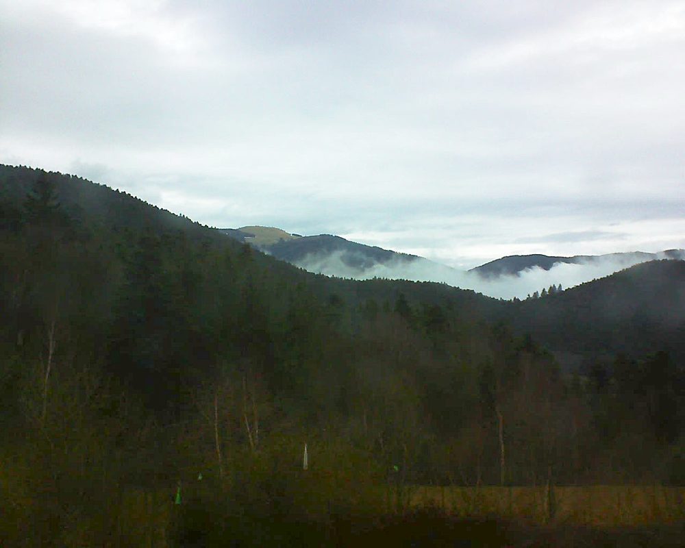 Le petit ballon vu depuis le Domaine Langmatt à Murbach le 11.03.2018 à 17:15 Le petit ballon (Alsace, Vosges) le 11.03.2018 à 17:15