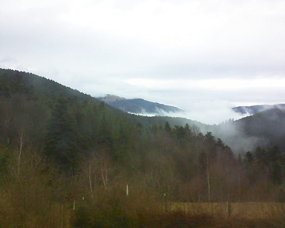 Le petit ballon vu depuis le Domaine Langmatt à Murbach le 11.03.2018 à 17:30 Le petit ballon (Alsace, Vosges) le 11.03.2018 à 17:30