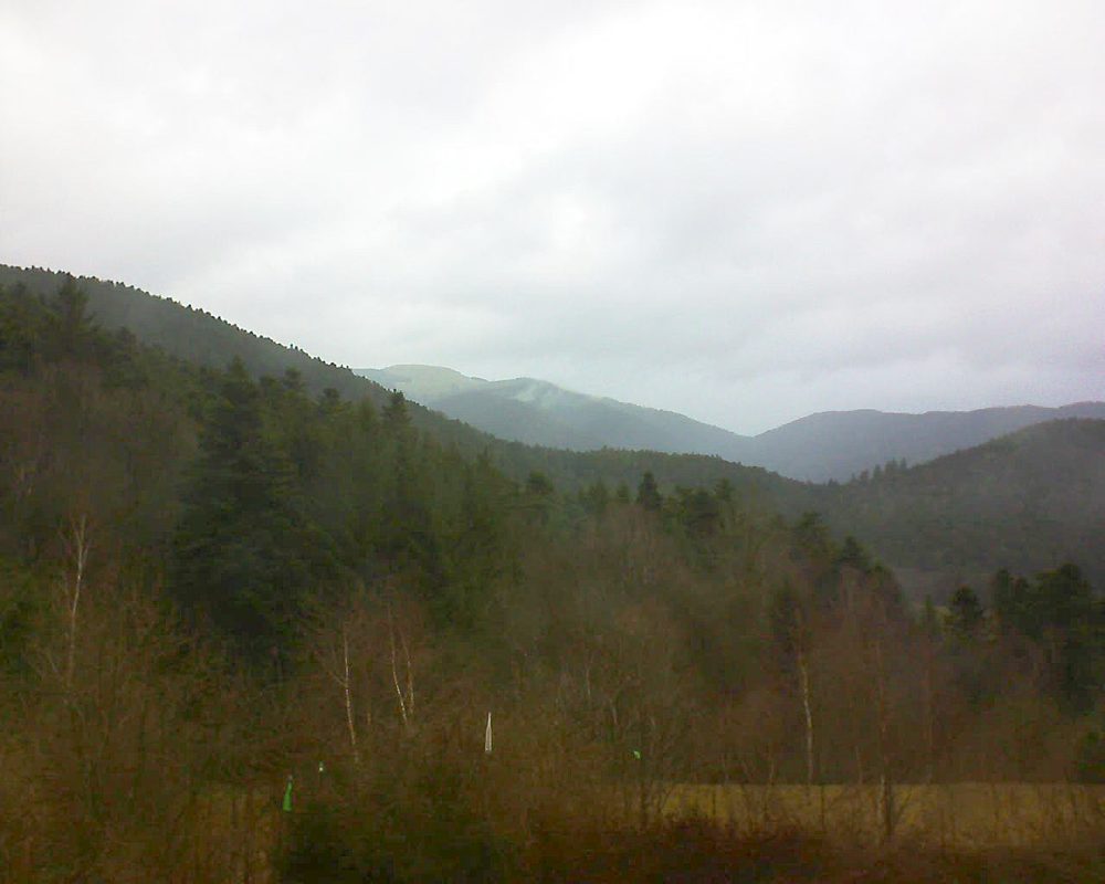 Le petit ballon vu depuis le Domaine Langmatt à Murbach le 12.03.2018 à 12:30 Le petit ballon (Alsace, Vosges) le 12.03.2018 à 12:30