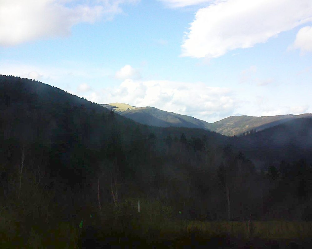 Le petit ballon vu depuis le Domaine Langmatt à Murbach le 12.03.2018 à 16:30 Le petit ballon (Alsace, Vosges) le 12.03.2018 à 16:30