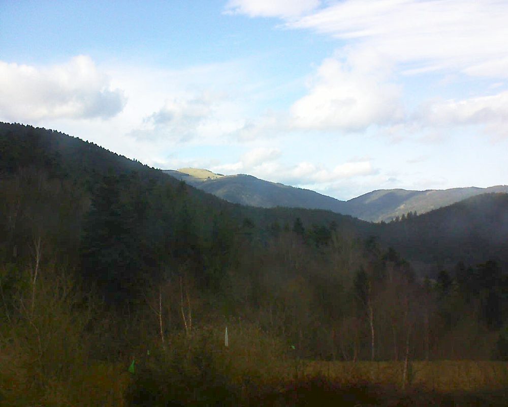 Le petit ballon vu depuis le Domaine Langmatt à Murbach le 12.03.2018 à 16:45 Le petit ballon (Alsace, Vosges) le 12.03.2018 à 16:45