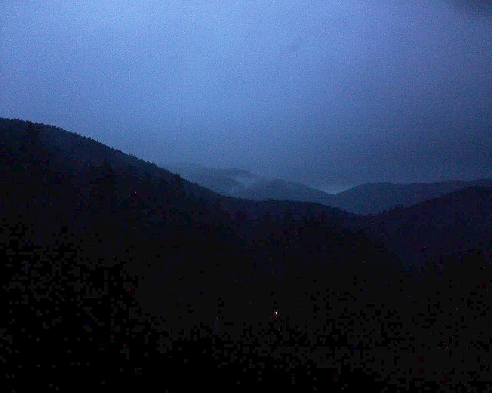 Le petit ballon vu depuis le Domaine Langmatt à Murbach le 12.03.2018 à 18:45 Le petit ballon (Alsace, Vosges) le 12.03.2018 à 18:45