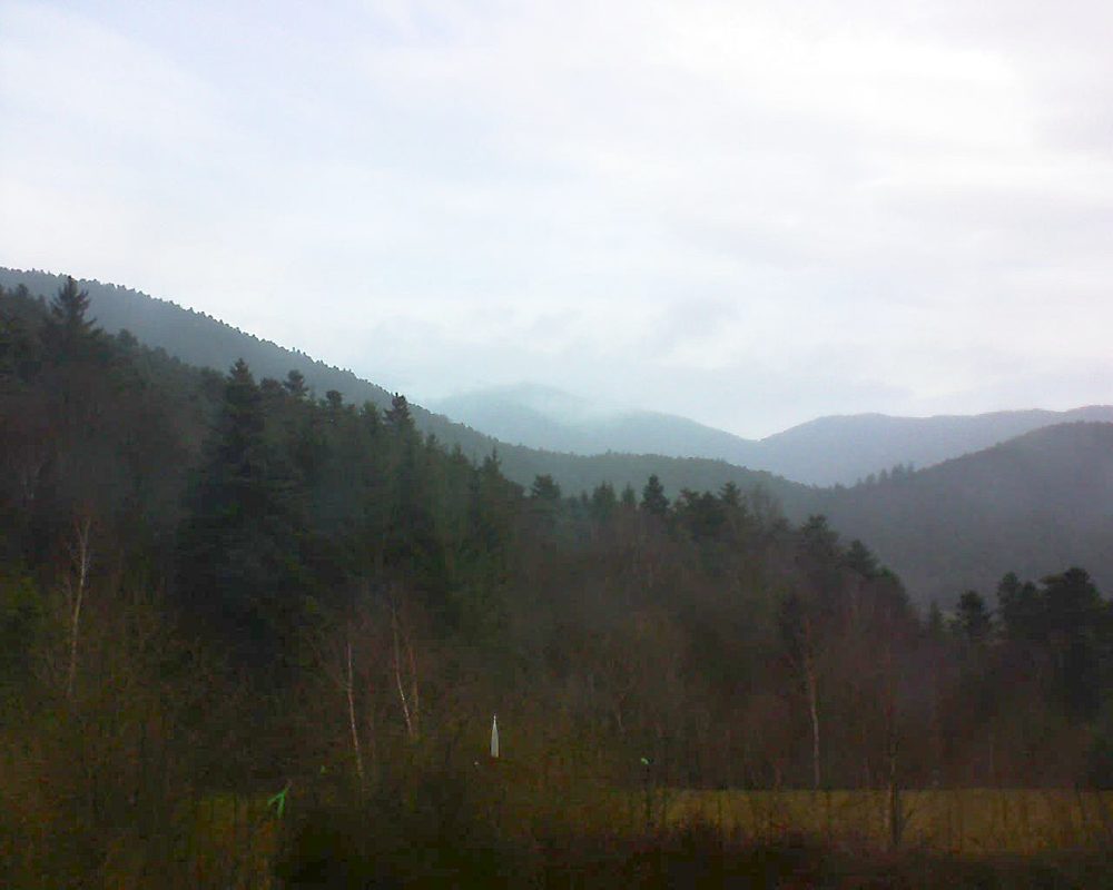 Le petit ballon vu depuis le Domaine Langmatt à Murbach le 13.03.2018 à 09:30 Le petit ballon (Alsace, Vosges) le 13.03.2018 à 09:30