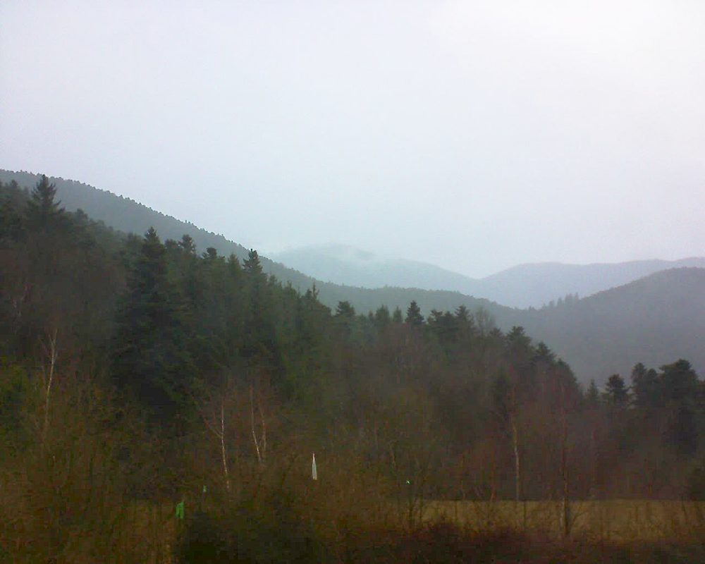 Le petit ballon vu depuis le Domaine Langmatt à Murbach le 13.03.2018 à 10:30 Le petit ballon (Alsace, Vosges) le 13.03.2018 à 10:30