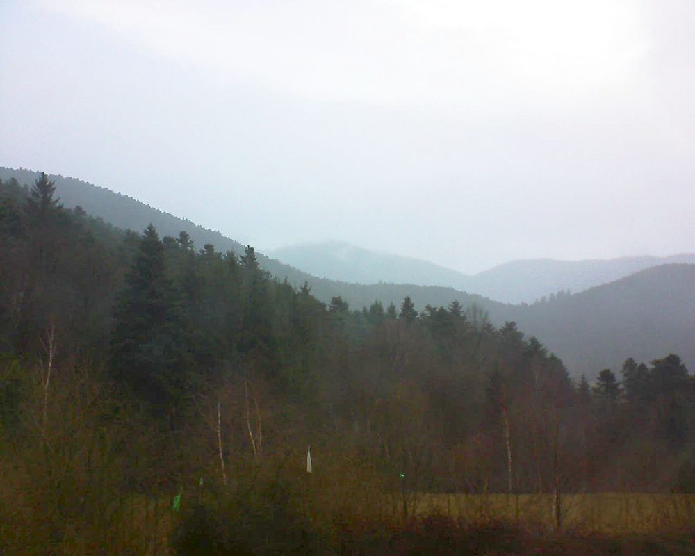 Le petit ballon vu depuis le Domaine Langmatt à Murbach le 13.03.2018 à 10:45 Le petit ballon (Alsace, Vosges) le 13.03.2018 à 10:45