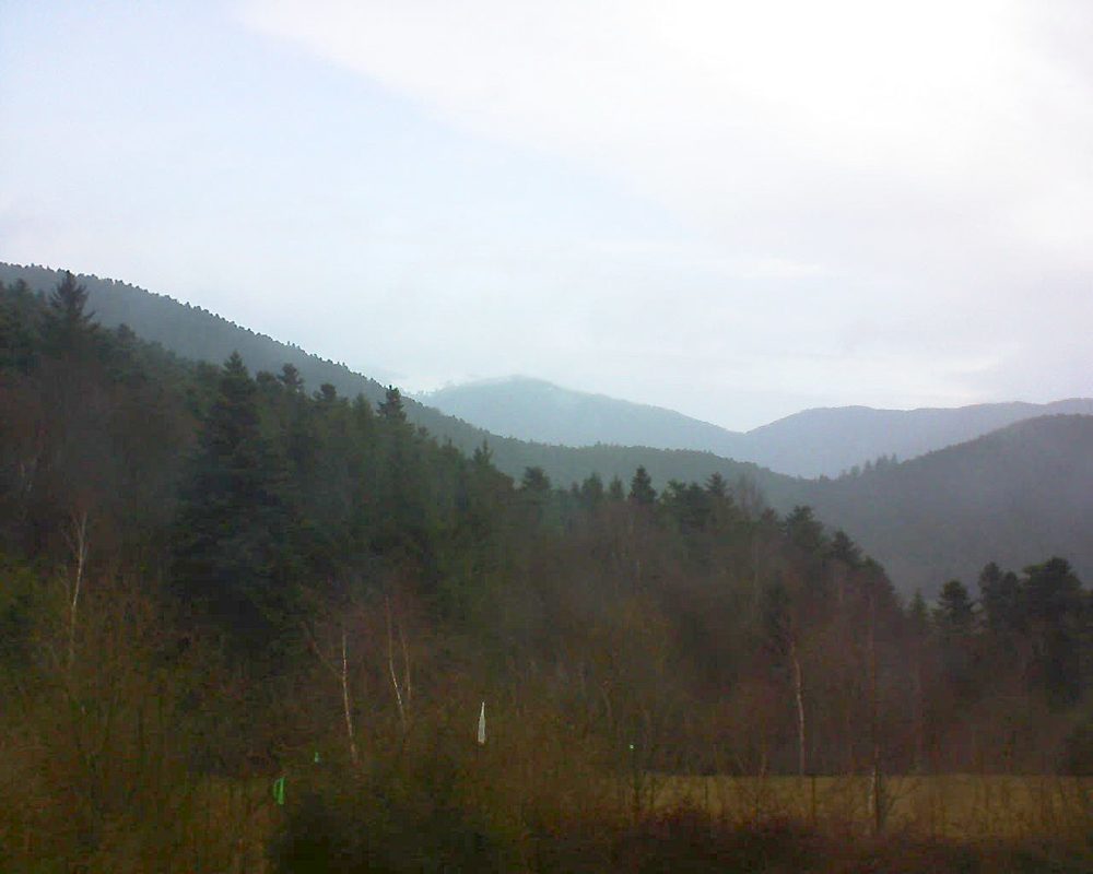 Le petit ballon vu depuis le Domaine Langmatt à Murbach le 13.03.2018 à 11:00 Le petit ballon (Alsace, Vosges) le 13.03.2018 à 11:00