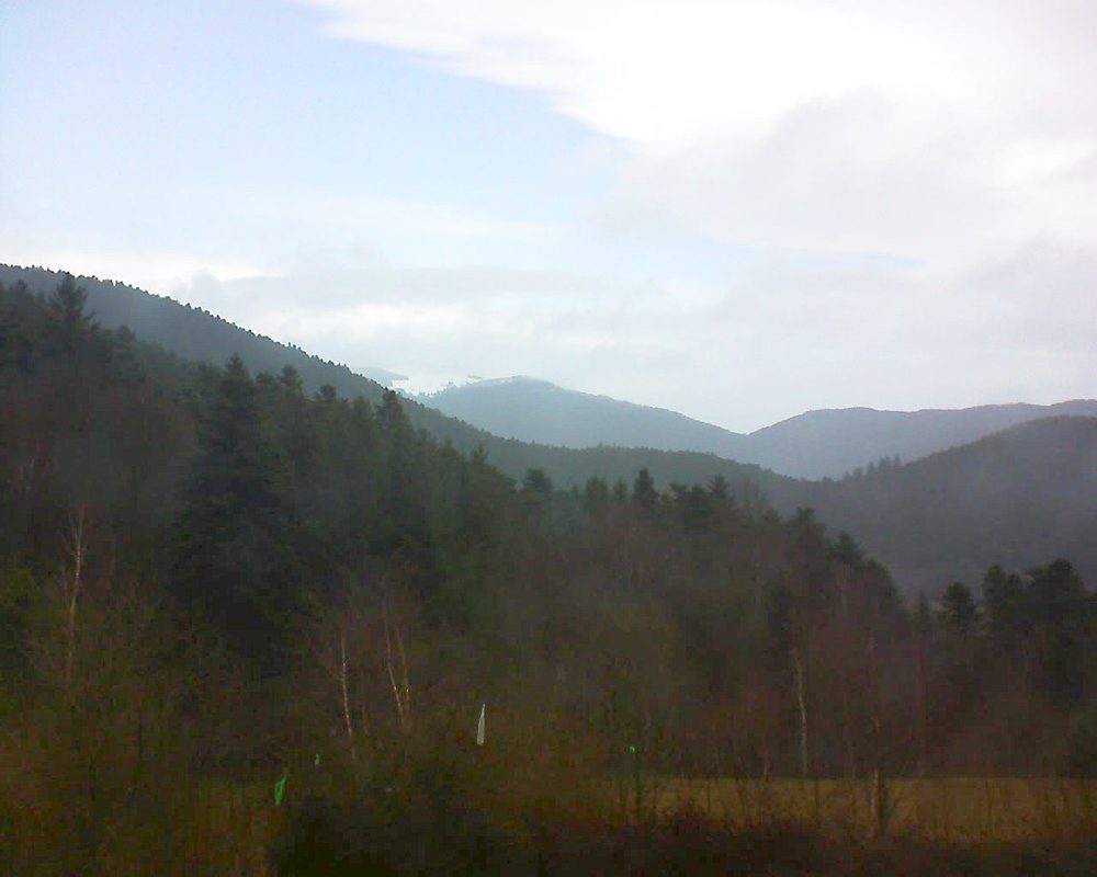 Le petit ballon vu depuis le Domaine Langmatt à Murbach le 13.03.2018 à 11:45 Le petit ballon (Alsace, Vosges) le 13.03.2018 à 11:45