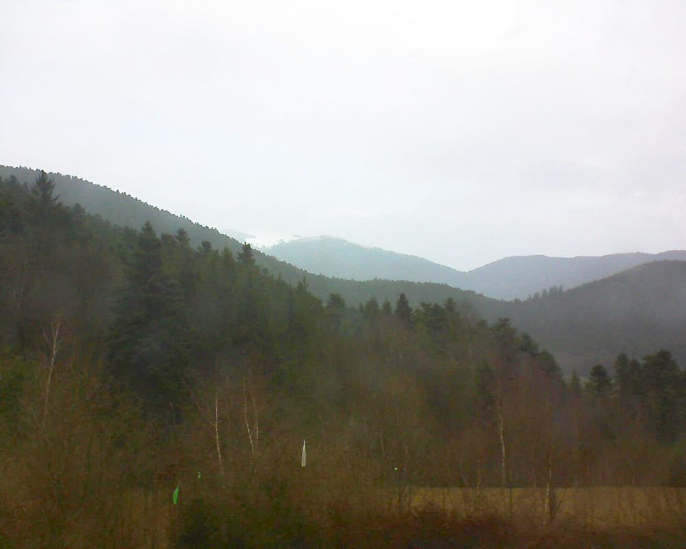 Le petit ballon vu depuis le Domaine Langmatt à Murbach le 13.03.2018 à 12:15 Le petit ballon (Alsace, Vosges) le 13.03.2018 à 12:15