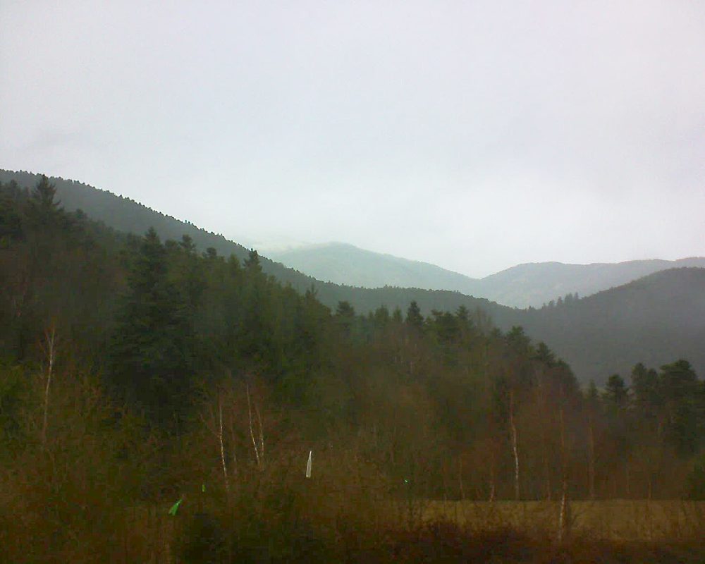 Le petit ballon vu depuis le Domaine Langmatt à Murbach le 13.03.2018 à 15:30 Le petit ballon (Alsace, Vosges) le 13.03.2018 à 15:30