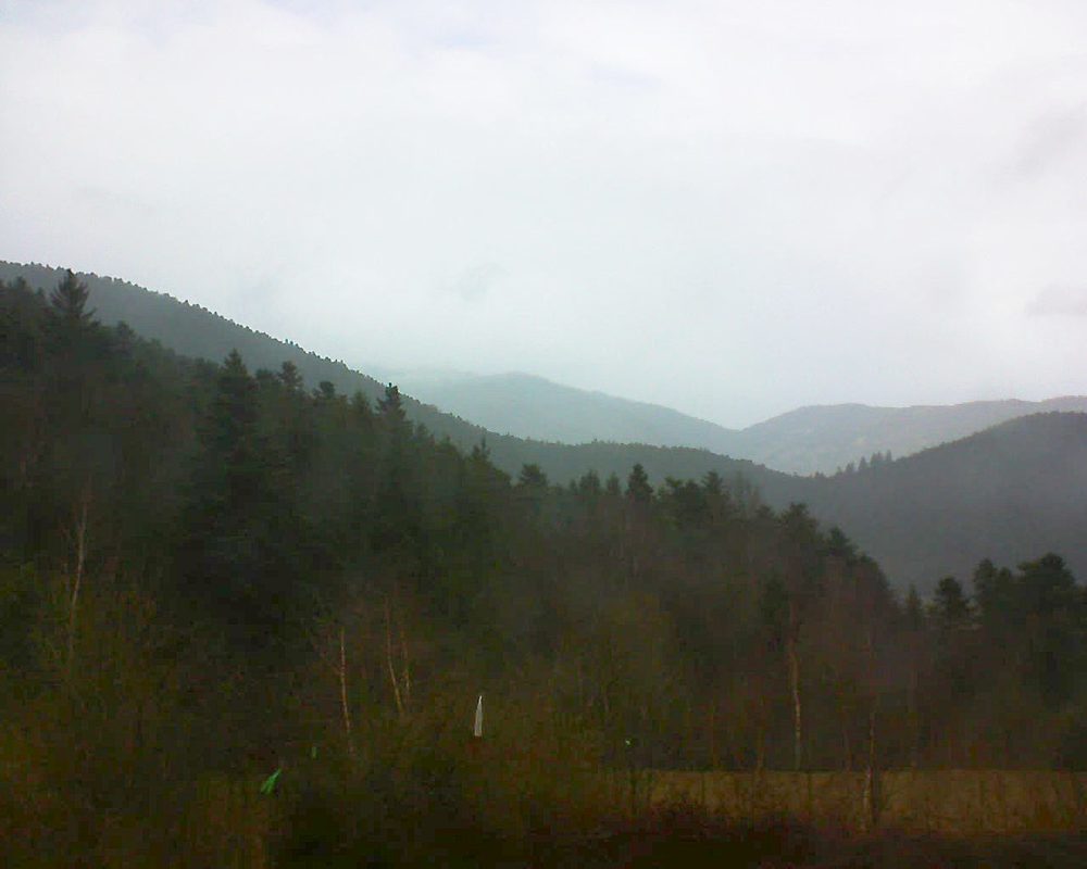 Le petit ballon vu depuis le Domaine Langmatt à Murbach le 13.03.2018 à 16:15 Le petit ballon (Alsace, Vosges) le 13.03.2018 à 16:15