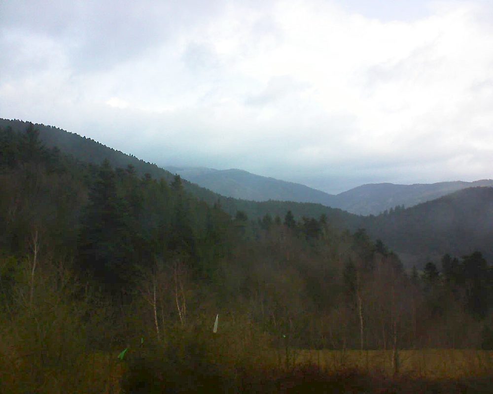 Le petit ballon vu depuis le Domaine Langmatt à Murbach le 13.03.2018 à 17:15 Le petit ballon (Alsace, Vosges) le 13.03.2018 à 17:15