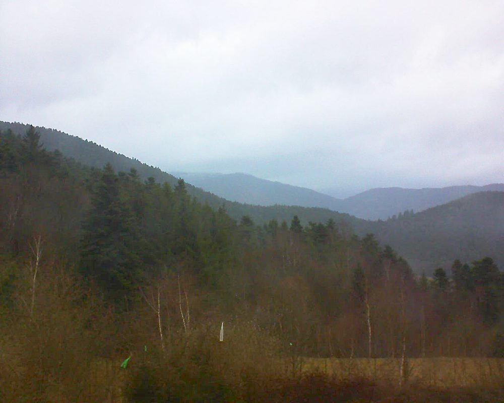 Le petit ballon vu depuis le Domaine Langmatt à Murbach le 13.03.2018 à 18:00 Le petit ballon (Alsace, Vosges) le 13.03.2018 à 18:00