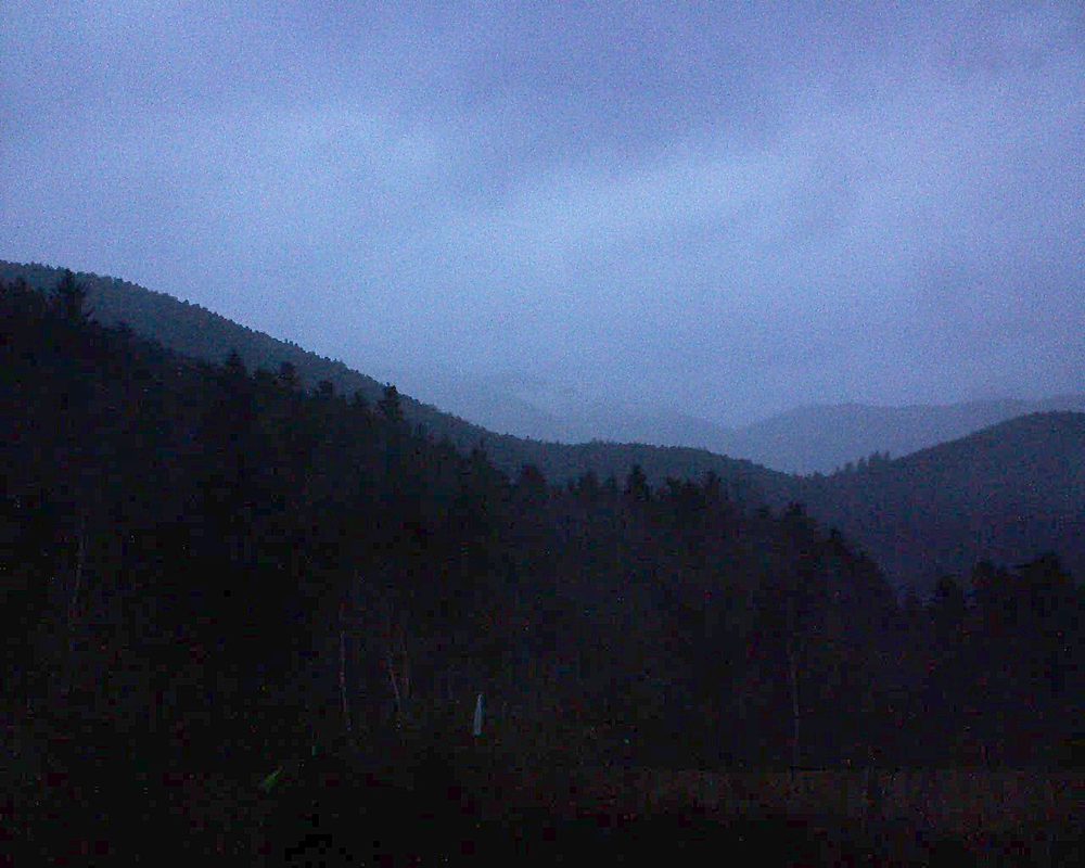 Le petit ballon vu depuis le Domaine Langmatt à Murbach le 13.03.2018 à 18:45 Le petit ballon (Alsace, Vosges) le 13.03.2018 à 18:45
