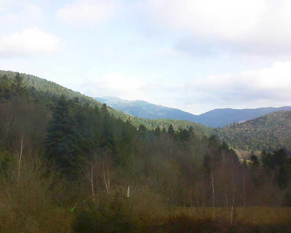 Le petit ballon vu depuis le Domaine Langmatt à Murbach le 14.03.2018 à 09:00 Le petit ballon (Alsace, Vosges) le 14.03.2018 à 09:00