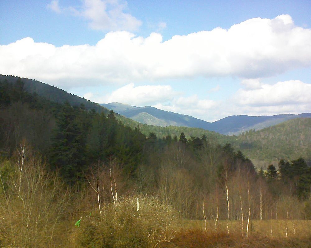 Le petit ballon vu depuis le Domaine Langmatt à Murbach le 14.03.2018 à 13:45 Le petit ballon (Alsace, Vosges) le 14.03.2018 à 13:45
