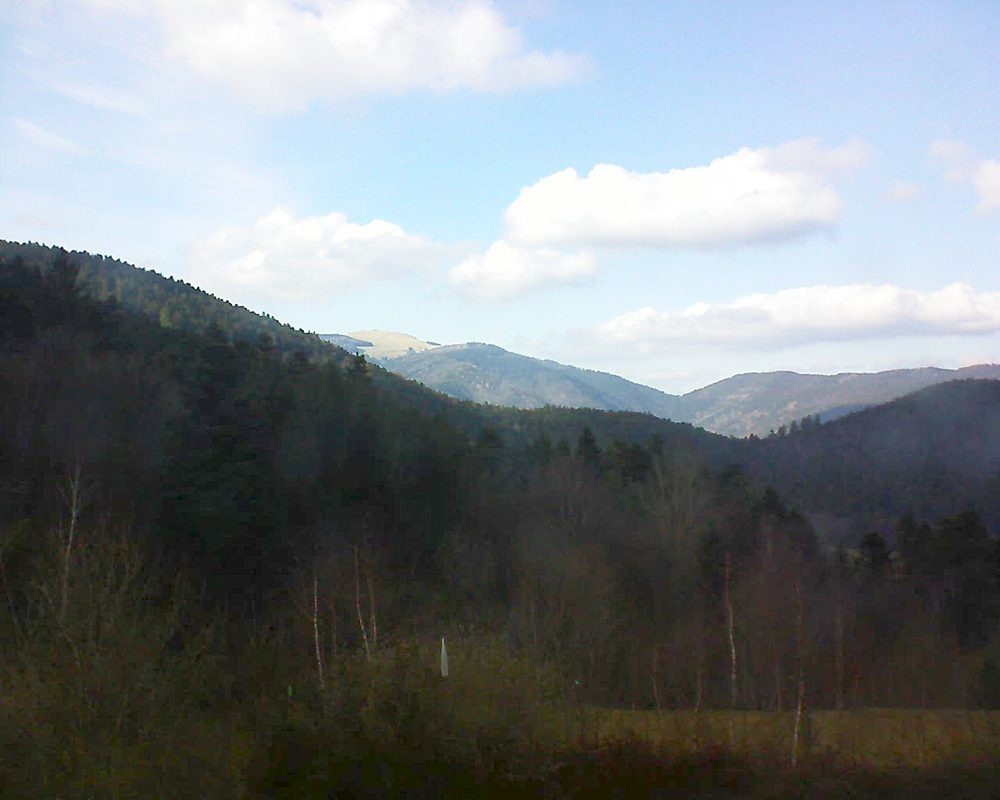 Le petit ballon vu depuis le Domaine Langmatt à Murbach le 14.03.2018 à 16:00 Le petit ballon (Alsace, Vosges) le 14.03.2018 à 16:00