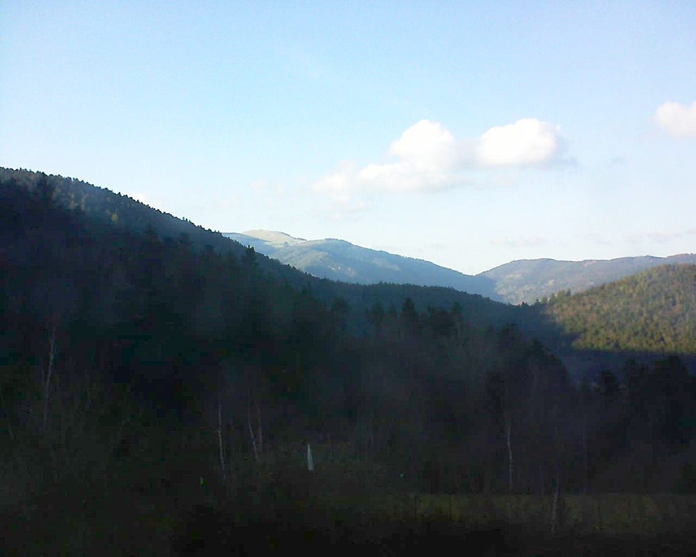 Le petit ballon vu depuis le Domaine Langmatt à Murbach le 14.03.2018 à 17:15 Le petit ballon (Alsace, Vosges) le 14.03.2018 à 17:15